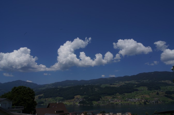 Cumuli über dem Jänzigrat bid gegen Glaubenberg, bis ins Gebiet um Sörenberg